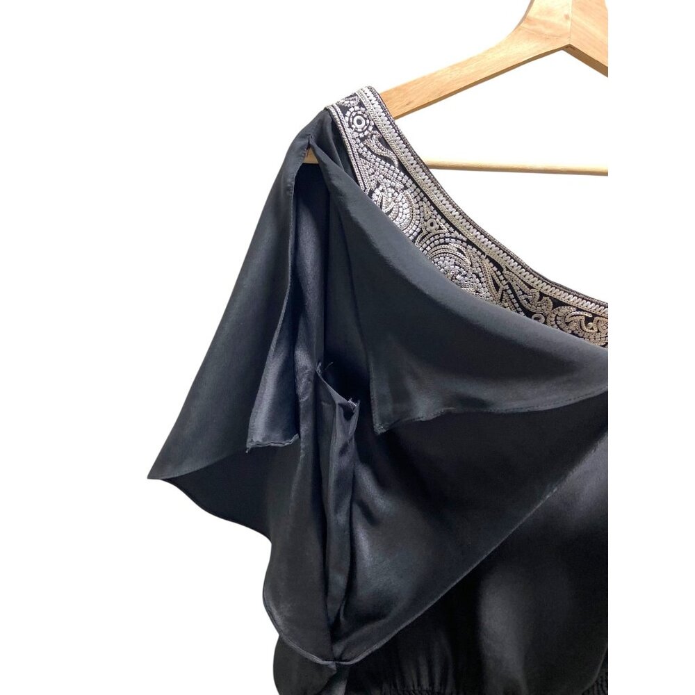 White House Black Market Black and Silver One-Shoulder Blouse - Picture 10 of 14